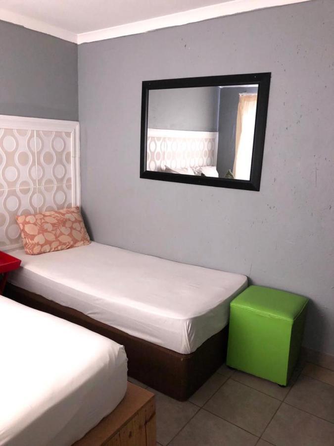 Fgm Guesthouse 2 อัลเบอร์ตัน ภายนอก รูปภาพ